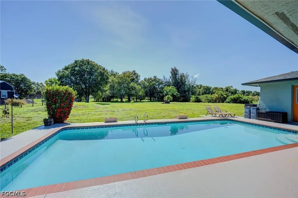 19250 Tammy Lane North Fort Myers FL 33917