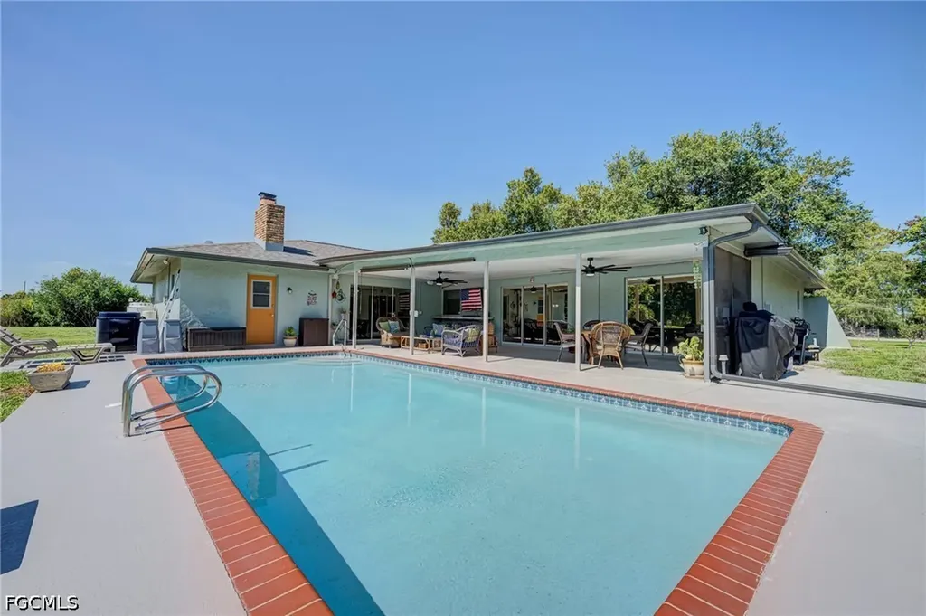 19250 Tammy Lane North Fort Myers FL 33917