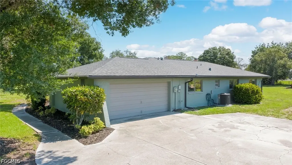 19250 Tammy Lane North Fort Myers FL 33917