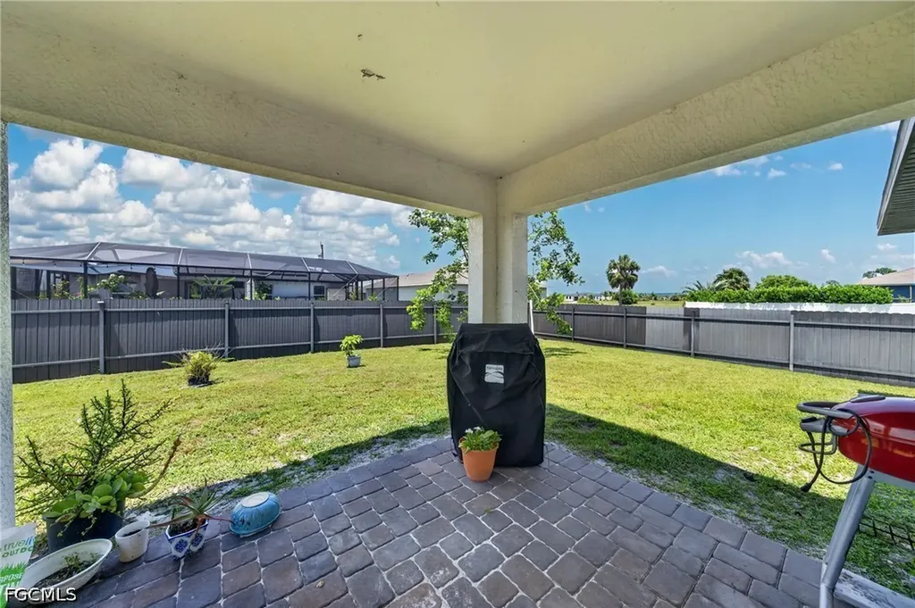 3903 NW 38th Street Cape Coral FL 33993
