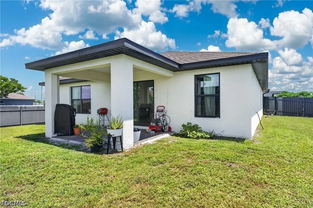 3903 NW 38th Street Cape Coral FL 33993