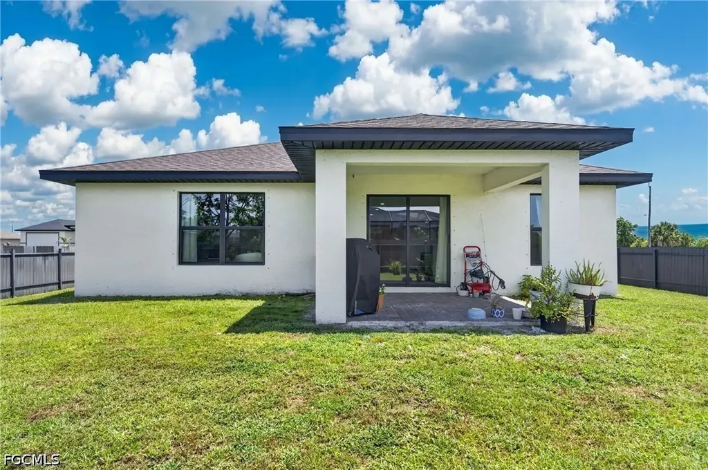 3903 NW 38th Street Cape Coral FL 33993