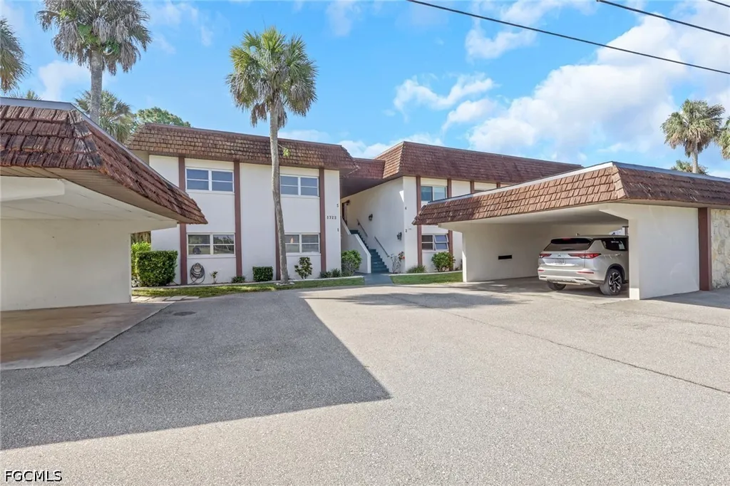 1723 Golf Club Drive North Fort Myers FL 33903