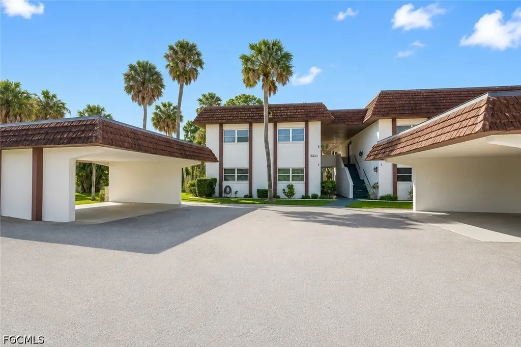 1723 Golf Club Drive North Fort Myers FL 33903