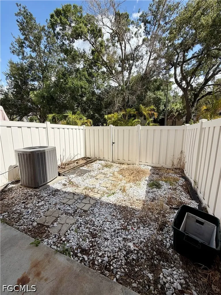 3618 Pine Oak Circle Fort Myers FL 33916