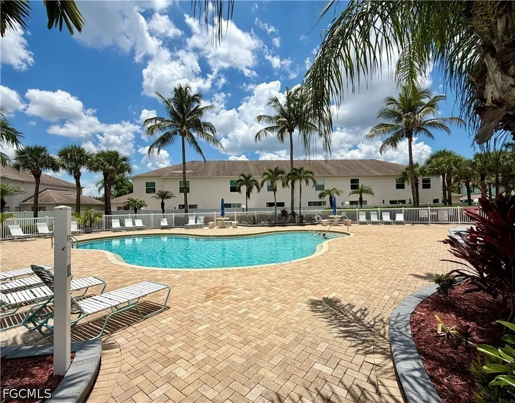 3618 Pine Oak Circle Fort Myers FL 33916
