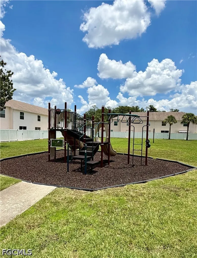 3618 Pine Oak Circle Fort Myers FL 33916