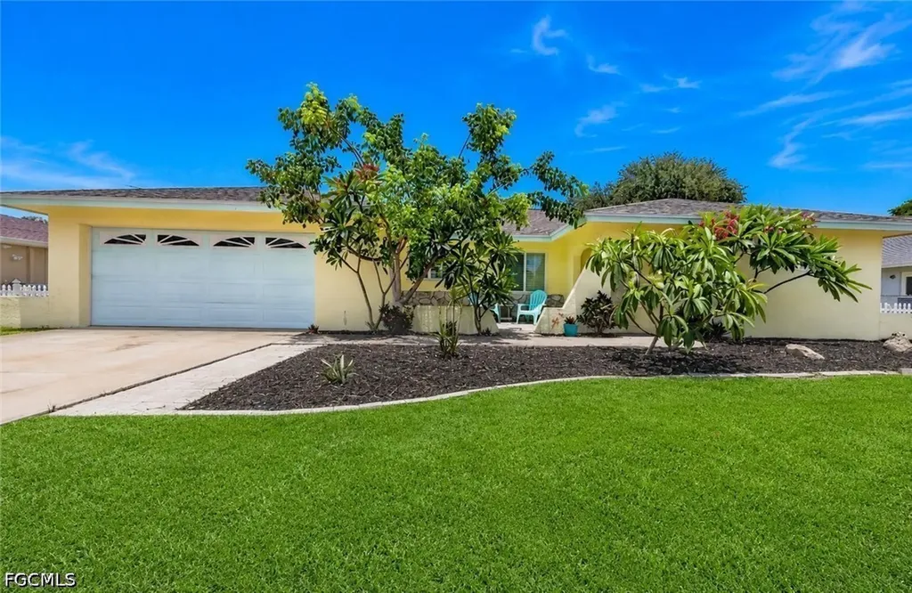 3937 SE 9th Court Cape Coral FL 33904