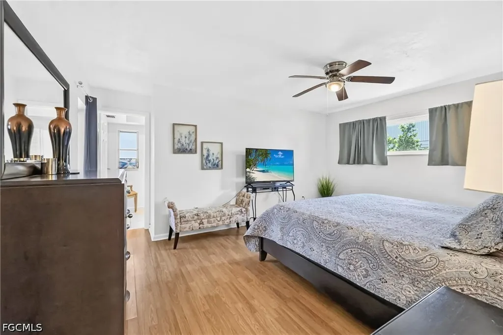 3937 SE 9th Court Cape Coral FL 33904