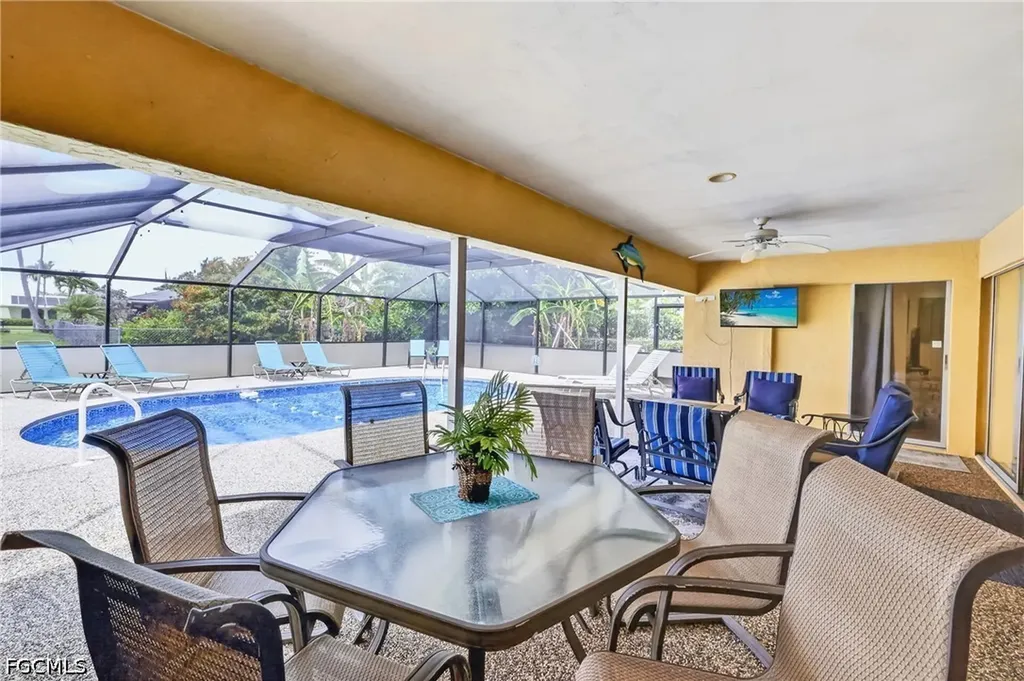 3937 SE 9th Court Cape Coral FL 33904