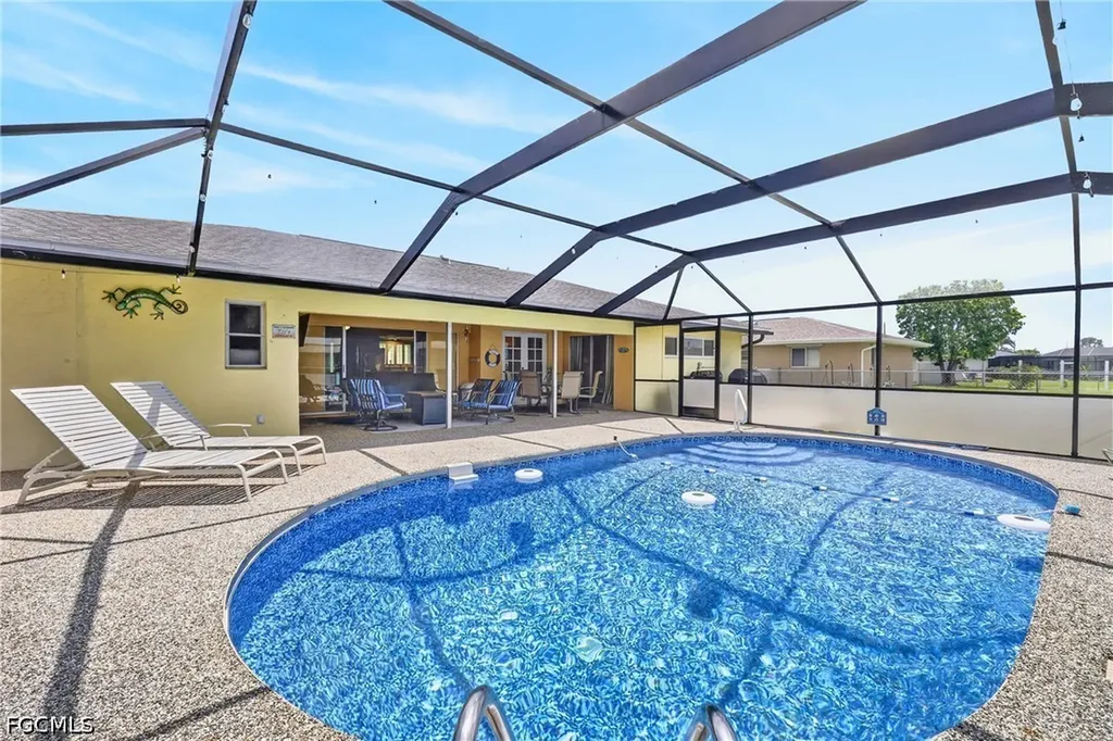 3937 SE 9th Court Cape Coral FL 33904