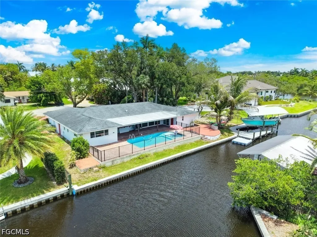 Fort Myers FL, 1040 Edgemere Drive