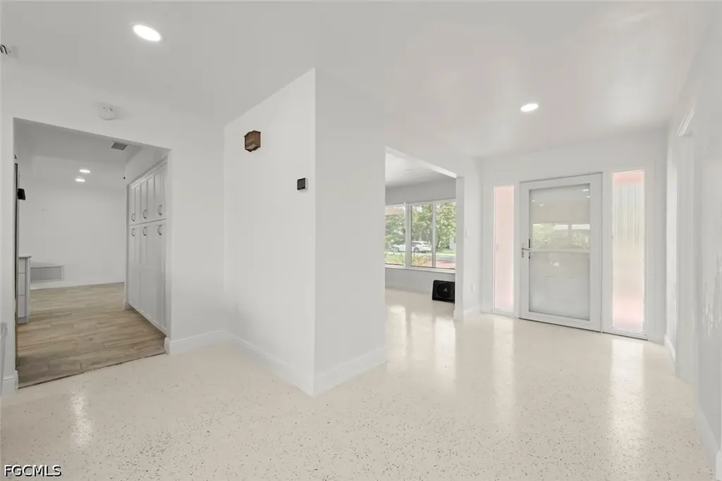 1040 Edgemere Drive Fort Myers FL 33919