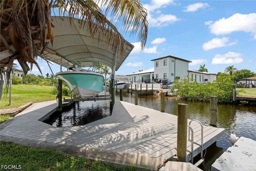 1040 Edgemere Drive Fort Myers FL 33919