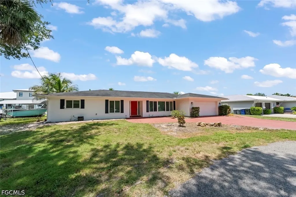 1040 Edgemere Drive Fort Myers FL 33919
