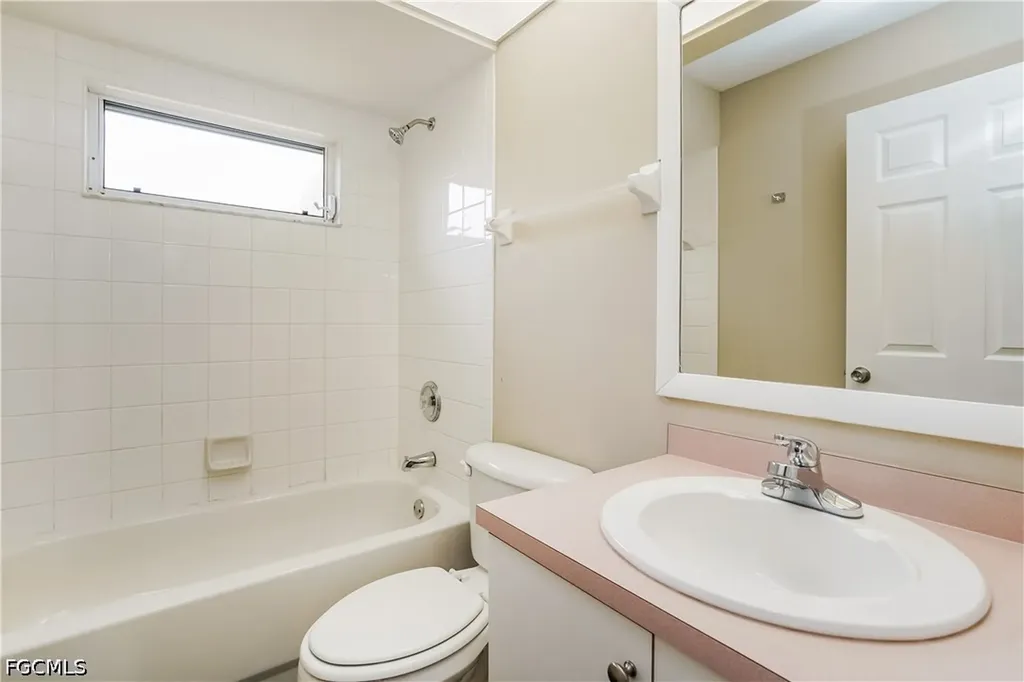 501 SE 17th Terrace Cape Coral FL 33990