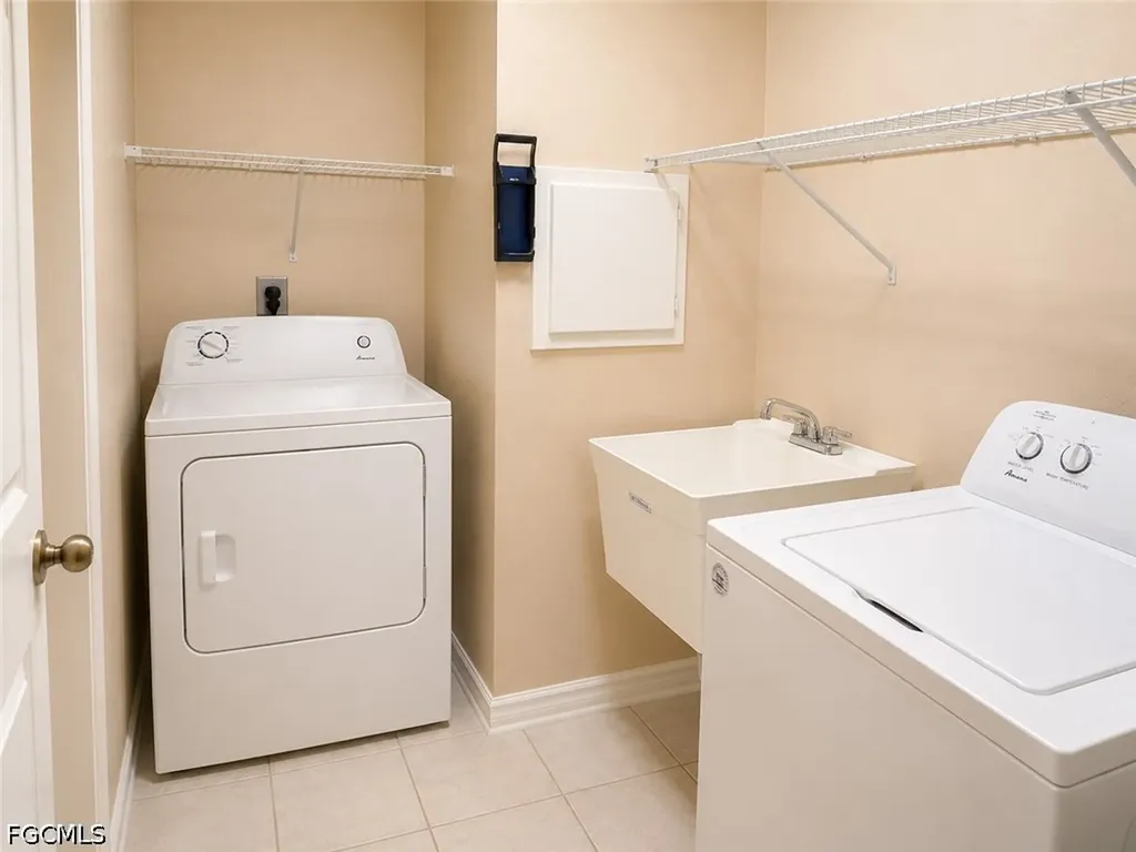 1422 SE 18th Street Cape Coral FL 33990
