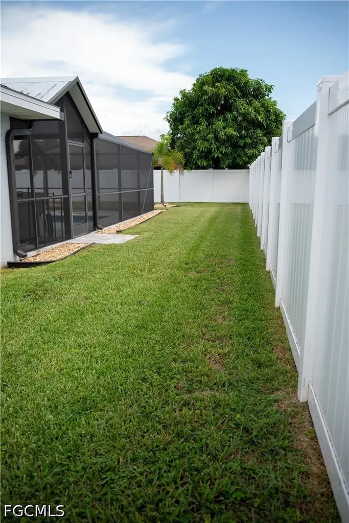 1422 SE 18th Street Cape Coral FL 33990