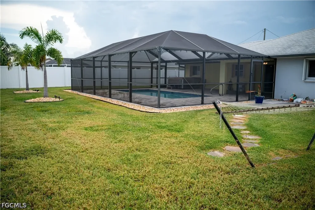 1422 SE 18th Street Cape Coral FL 33990