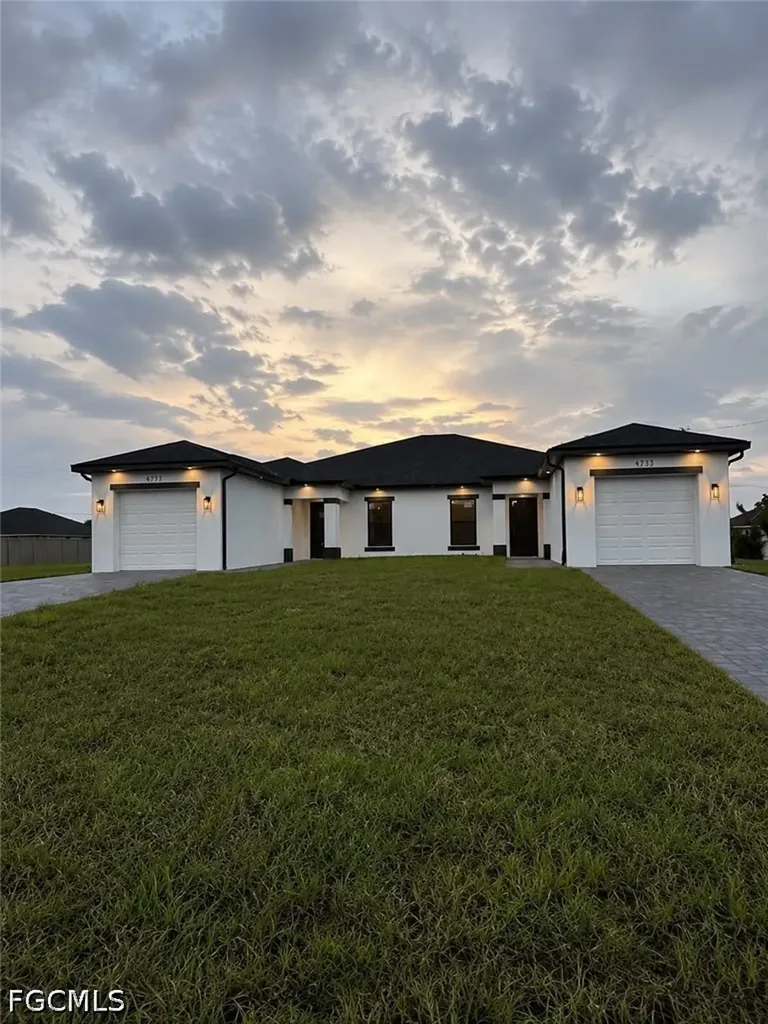 4733-4735 24th Street SW Lehigh Acres FL 33973