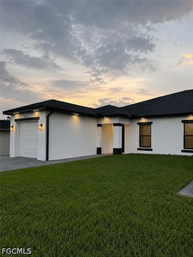 4733-4735 24th Street SW Lehigh Acres FL 33973