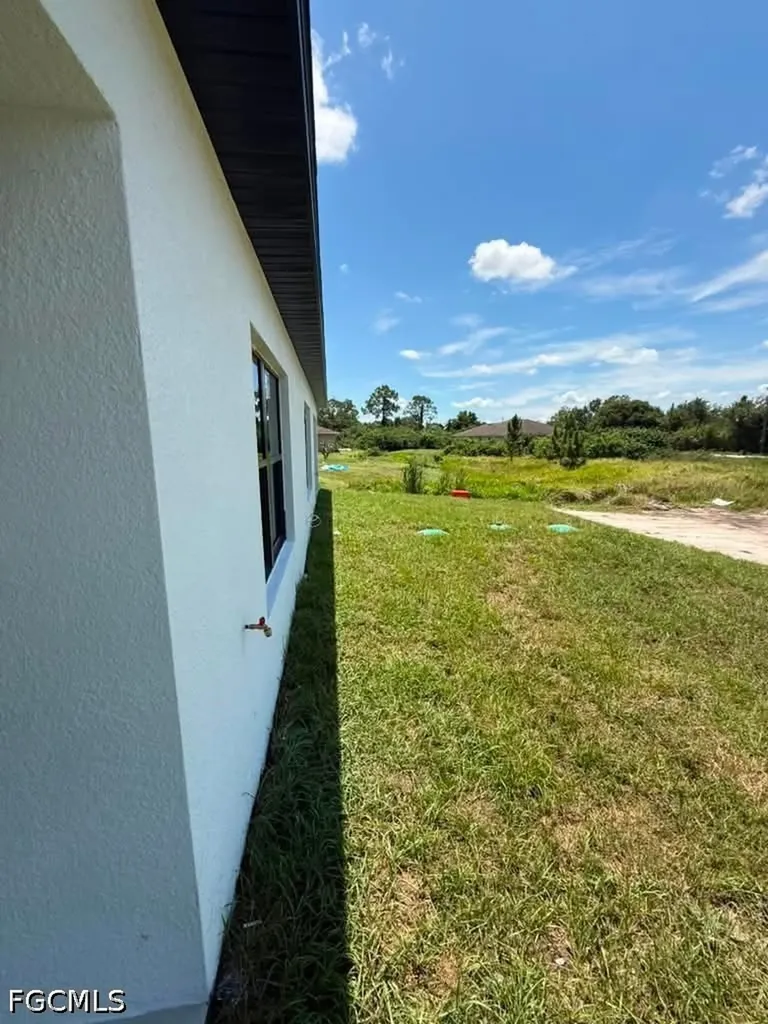 4733-4735 24th Street SW Lehigh Acres FL 33973