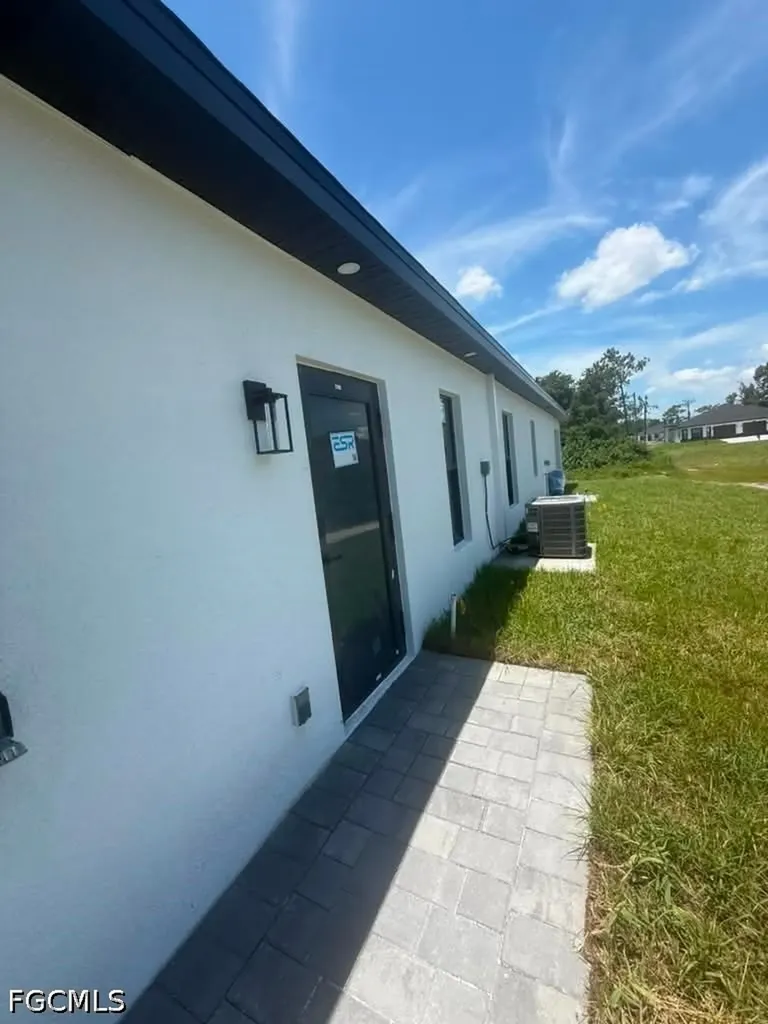 4733-4735 24th Street SW Lehigh Acres FL 33973