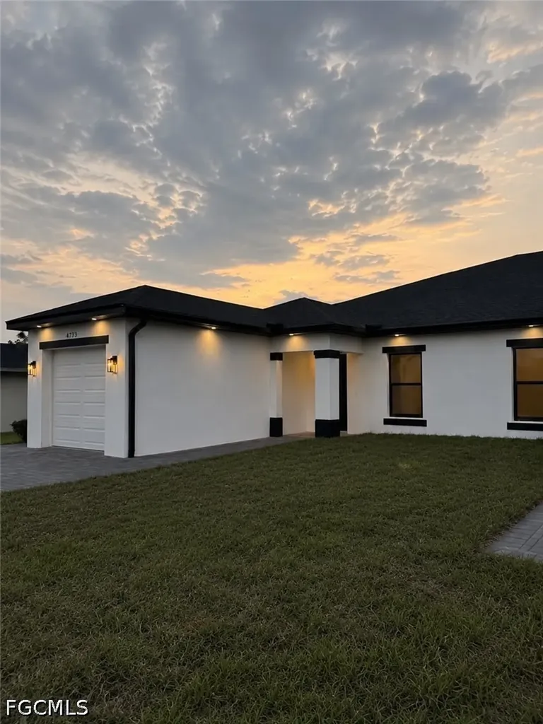4733-4735 24th Street SW Lehigh Acres FL 33973