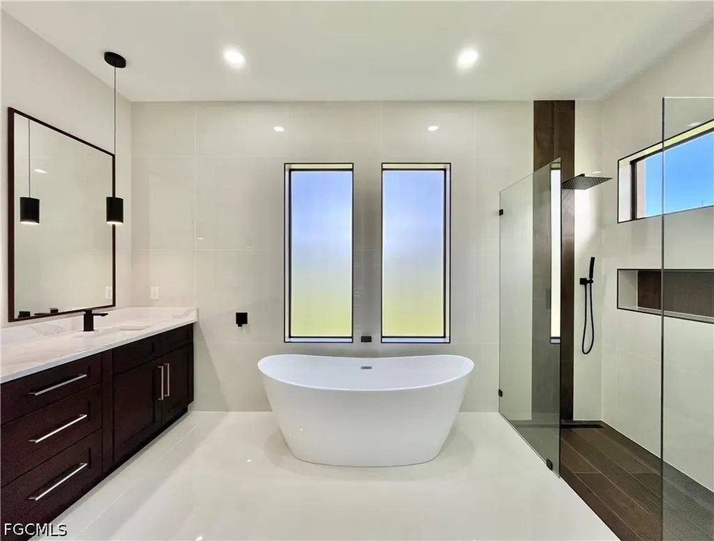 2341 NW 38th Place Cape Coral FL 33993