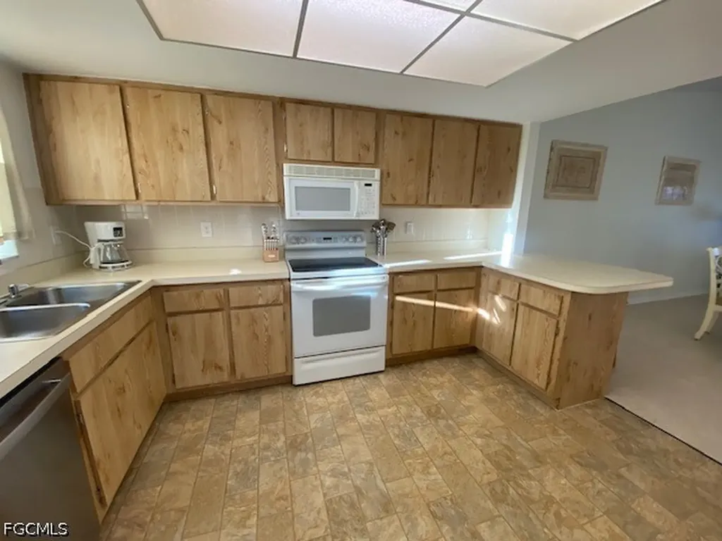 15390 Moonraker Court North Fort Myers FL 33917