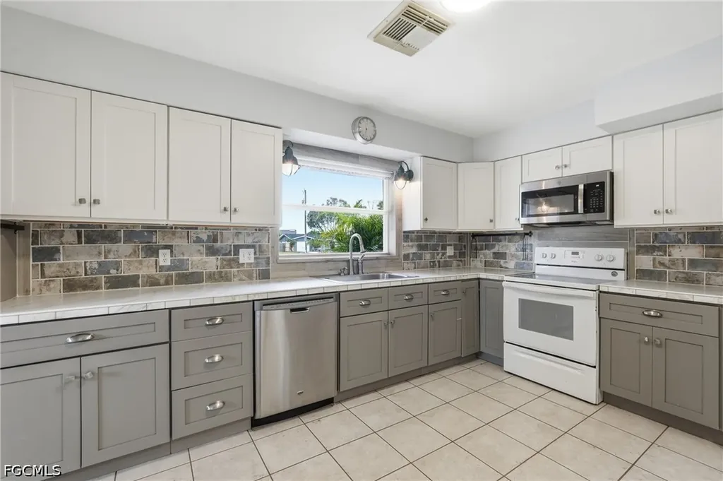 4430 Orange Grove Boulevard North Fort Myers FL 33903