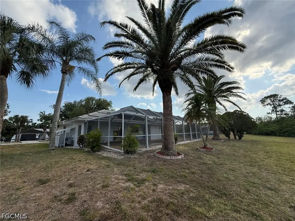 2803 E 5th Street Lehigh Acres FL 33972