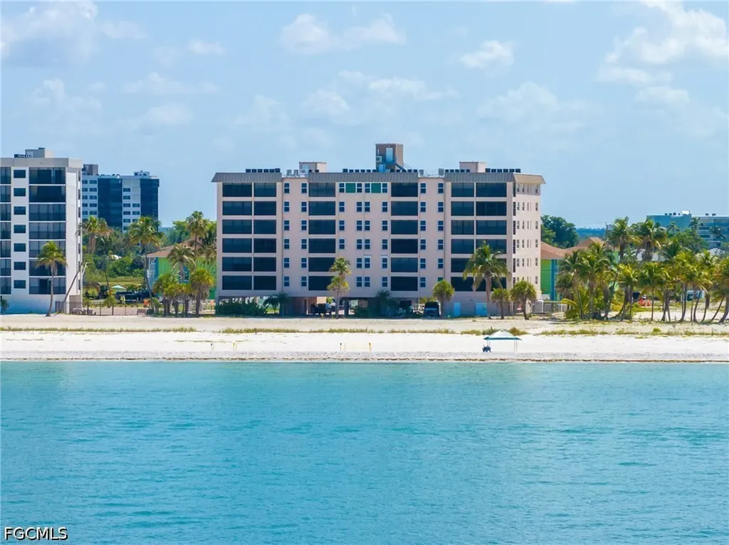 Fort Myers Beach FL, 7700 Estero Boulevard, Unit 402
