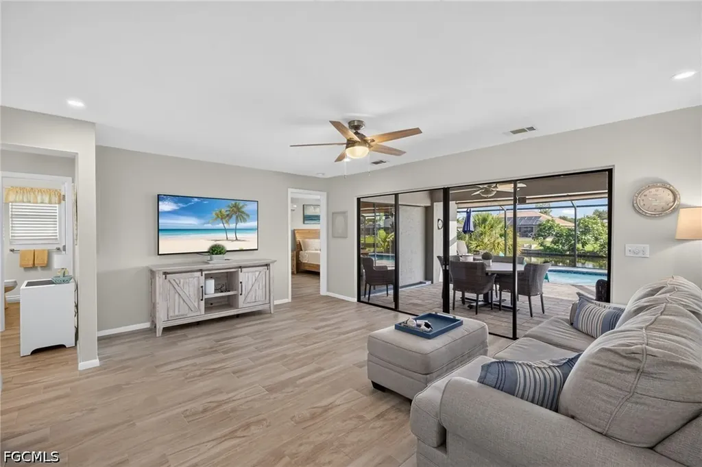 131 SW 35th Terrace Cape Coral FL 33914