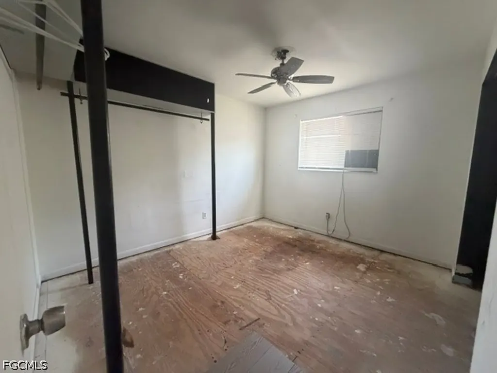 8096 Albatross Road Fort Myers FL 33967