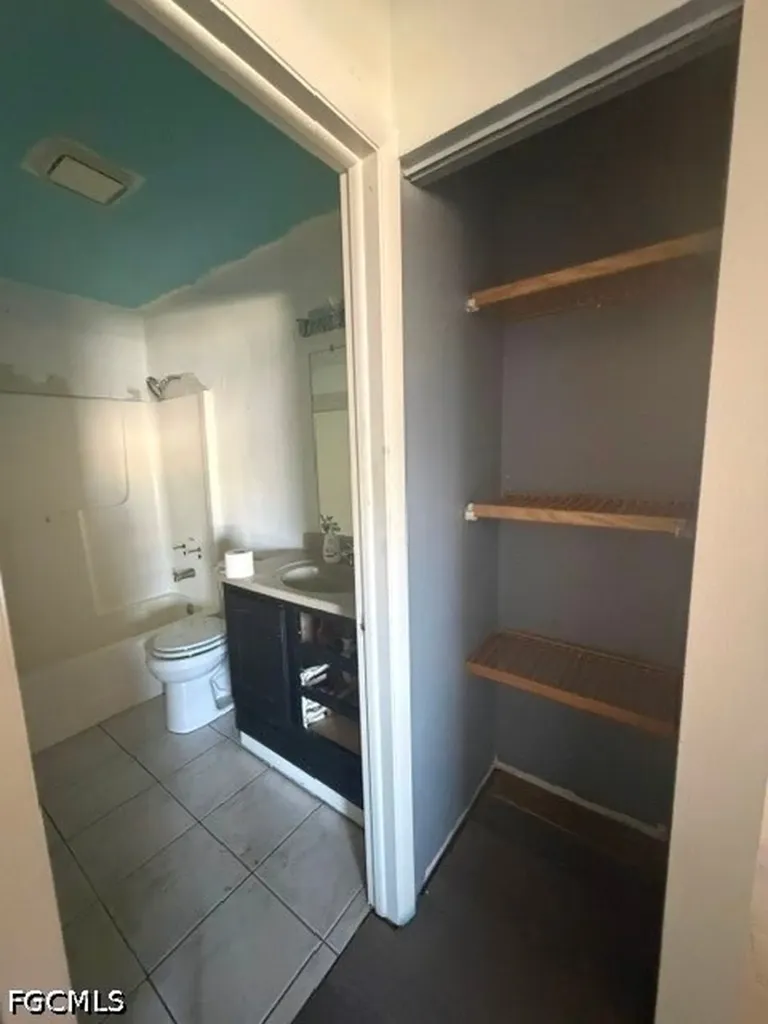 8096 Albatross Road Fort Myers FL 33967