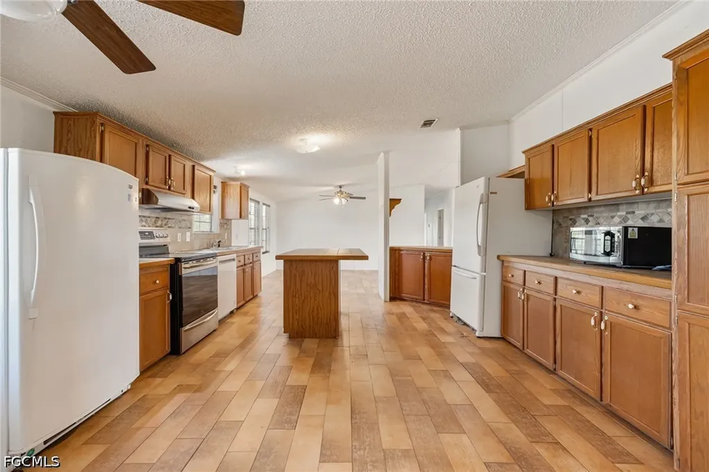 10550 Sharon Drive North Fort Myers FL 33917