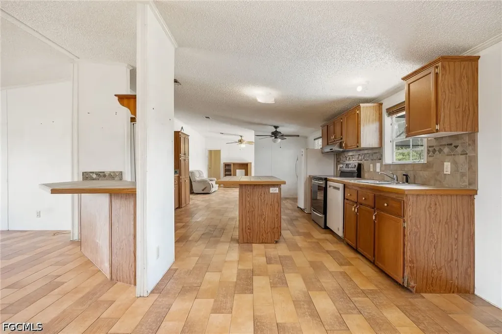 10550 Sharon Drive North Fort Myers FL 33917