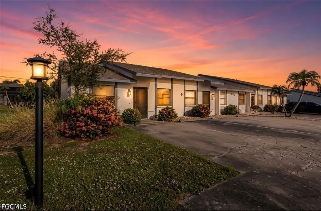 3742 SW 8th Court Cape Coral FL 33914