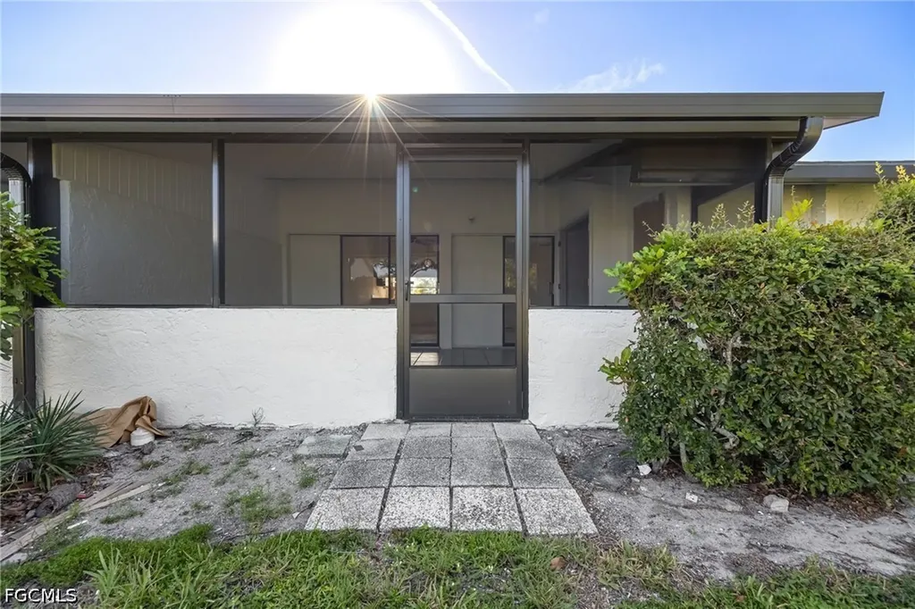 3742 SW 8th Court Cape Coral FL 33914