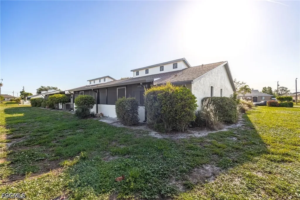 3742 SW 8th Court Cape Coral FL 33914