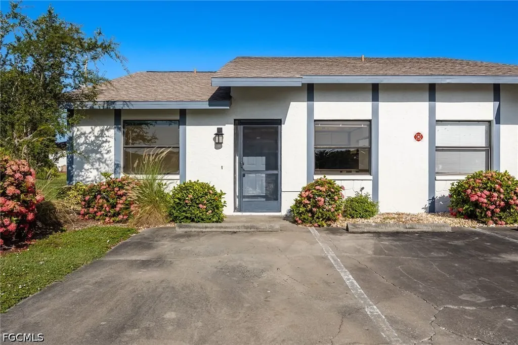 3742 SW 8th Court Cape Coral FL 33914