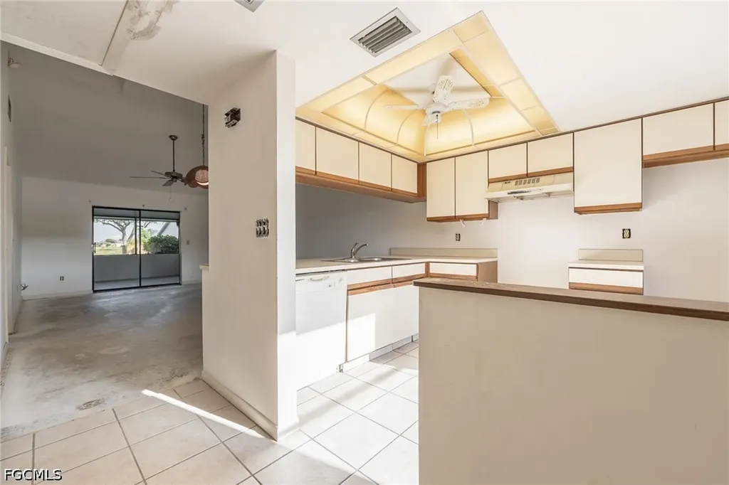 3742 SW 8th Court Cape Coral FL 33914