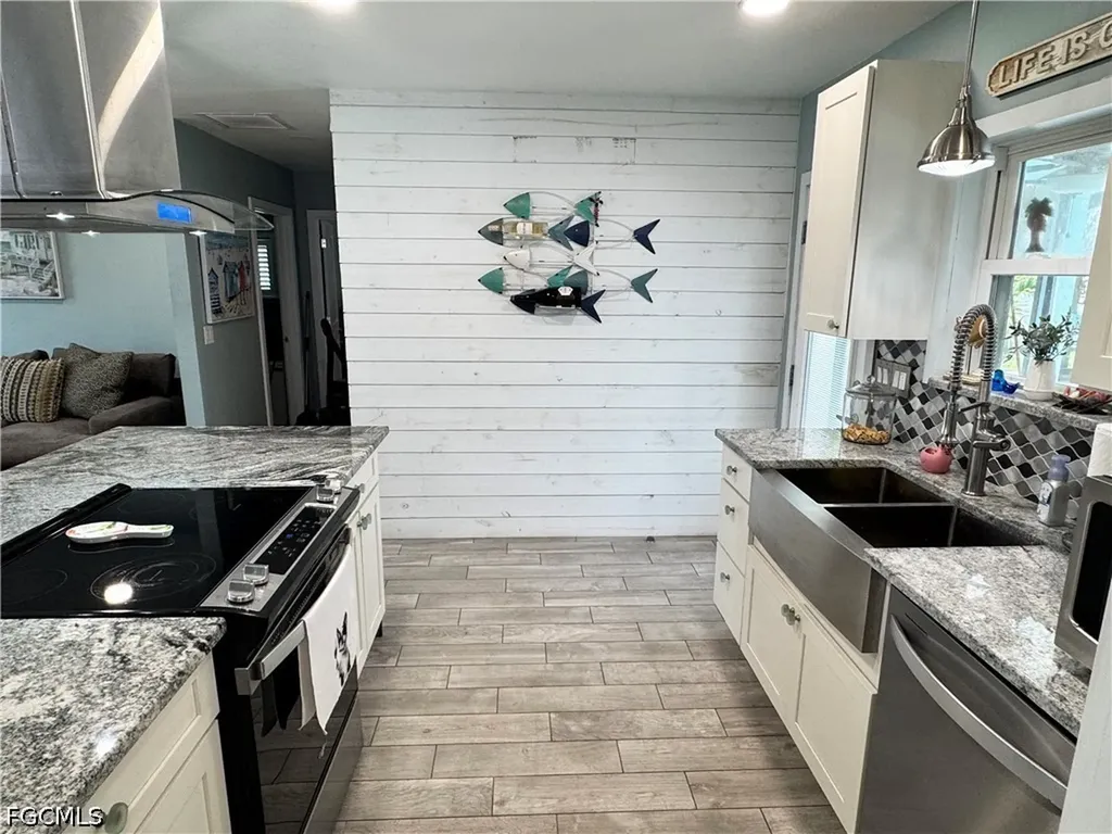 3772 Tropical Point Drive St. James City FL 33956