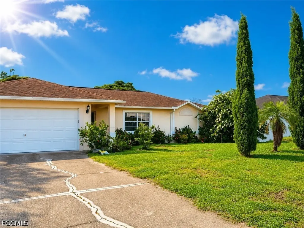 1326 NE 1st Avenue Cape Coral FL 33909