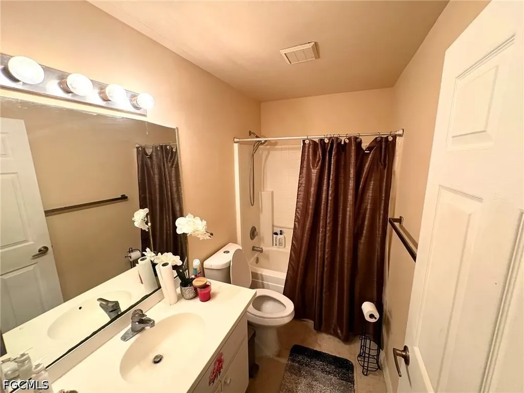 1326 NE 1st Avenue Cape Coral FL 33909