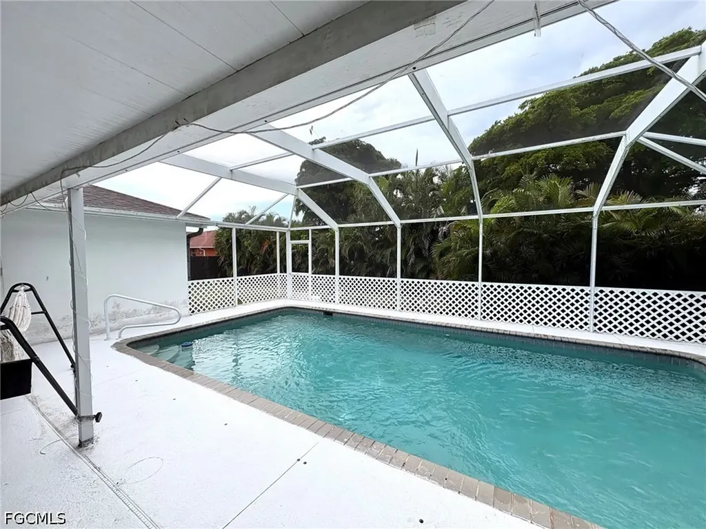 1326 NE 1st Avenue Cape Coral FL 33909