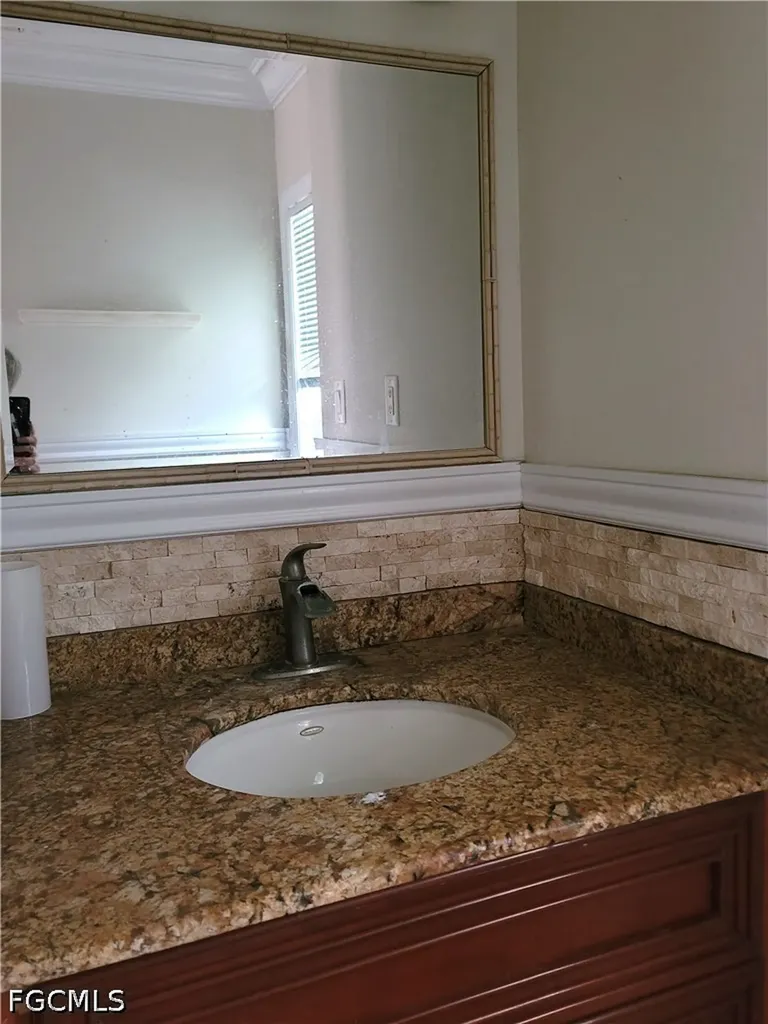 2931 Grand Avenue Fort Myers FL 33901