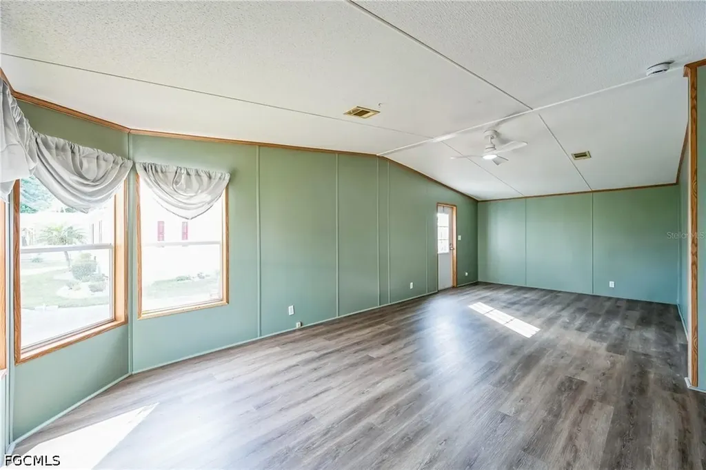 1000 Kings Highway Punta Gorda FL 33980