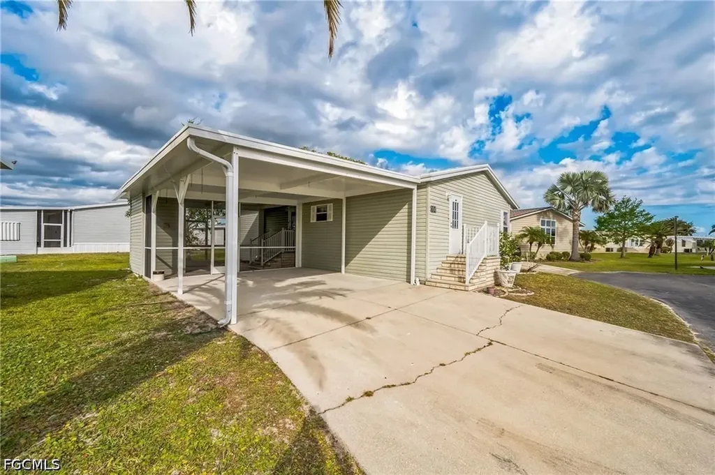 1000 Kings Highway Punta Gorda FL 33980